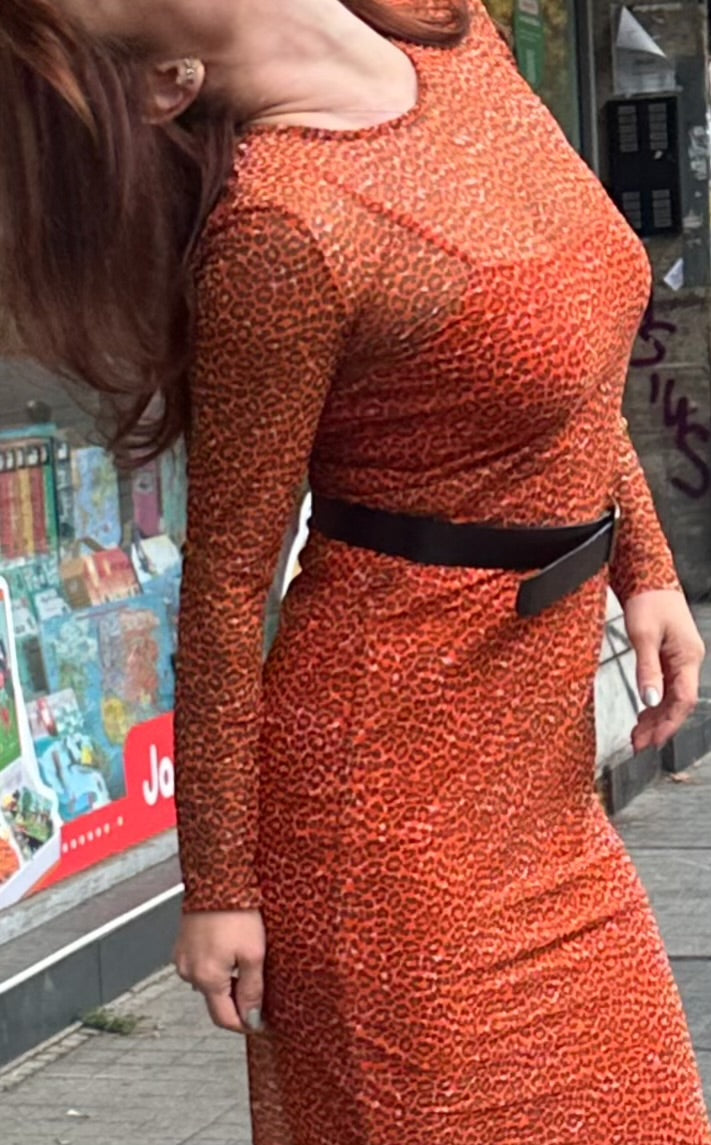 Urban Fire Dress – Жената в движение