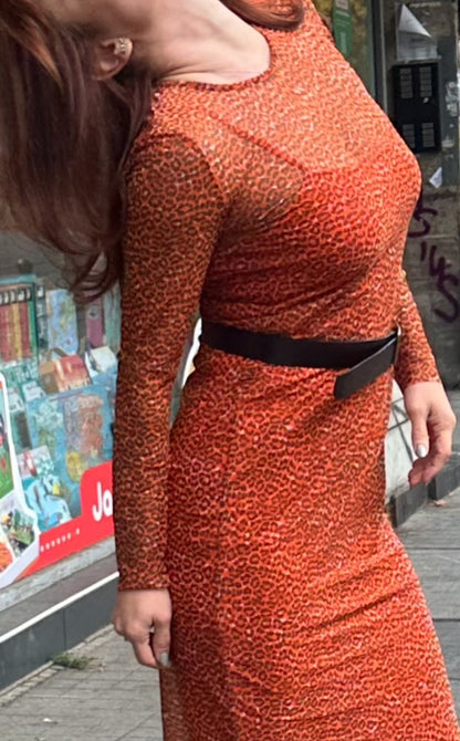 Urban Fire Dress – Жената в движение