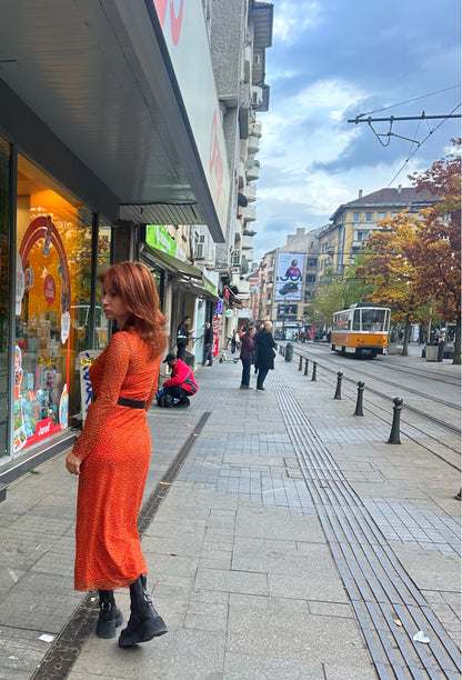 Urban Fire Dress – Жената в движение