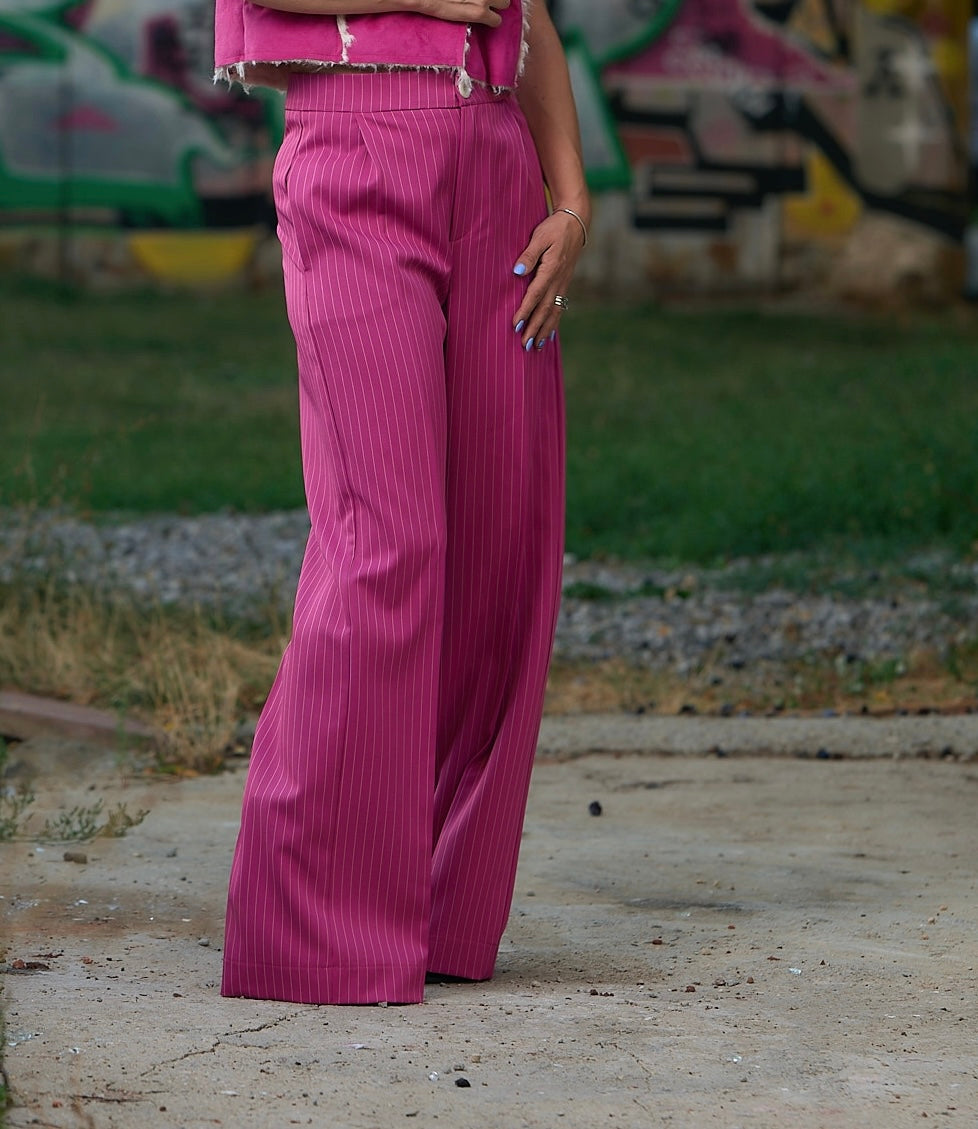 Straight silhouette pants